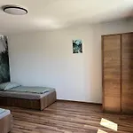 Zielone Wzgorze Pod Turbaczem 아파트 *